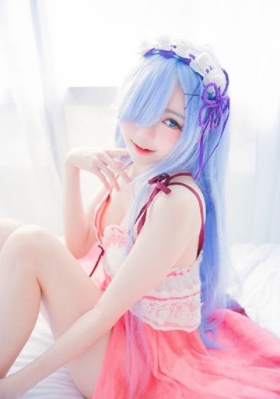 住在隔壁的女孩
